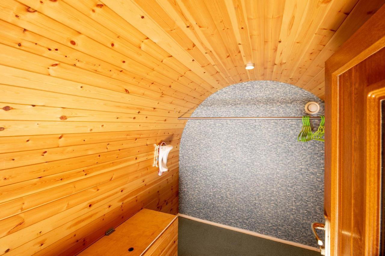 Ty Grug Pods Hotel Bryngwyn Ngoại thất bức ảnh